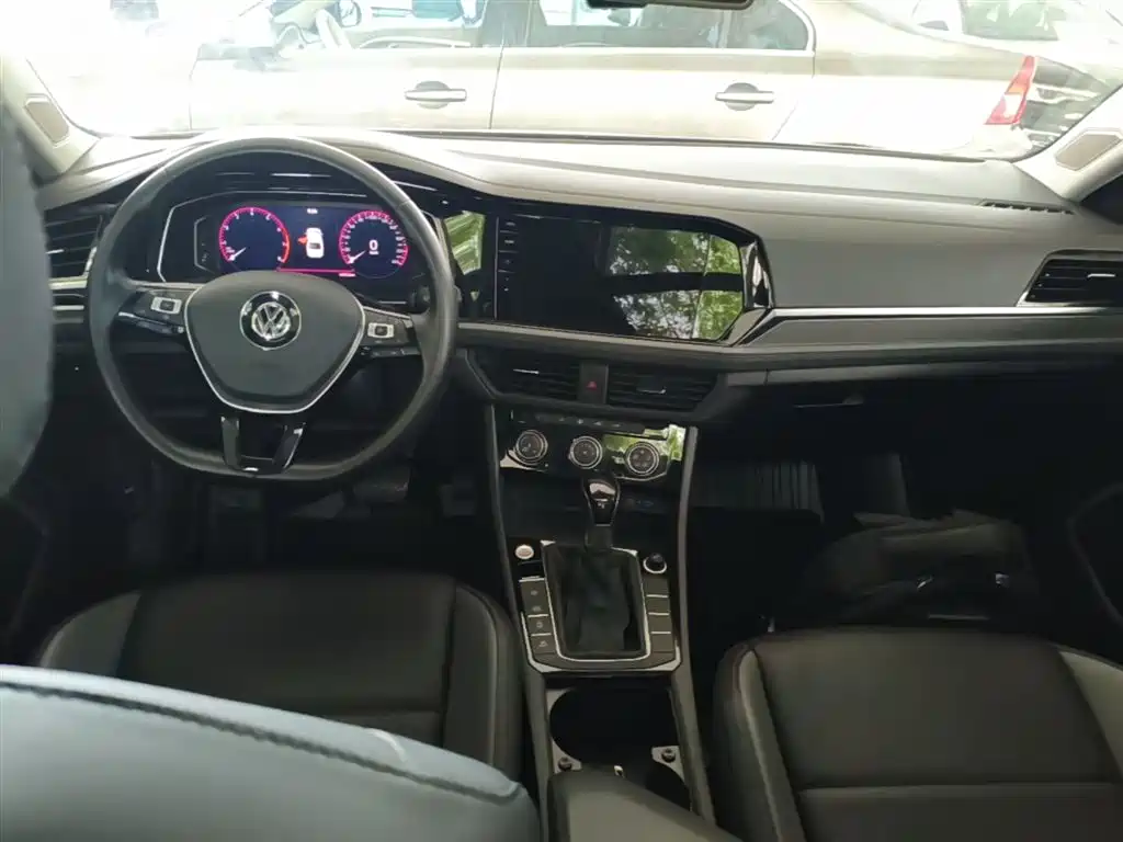 Volkswagen Sagitar 2022 280TSI DSG Surpassing Edition фото 10