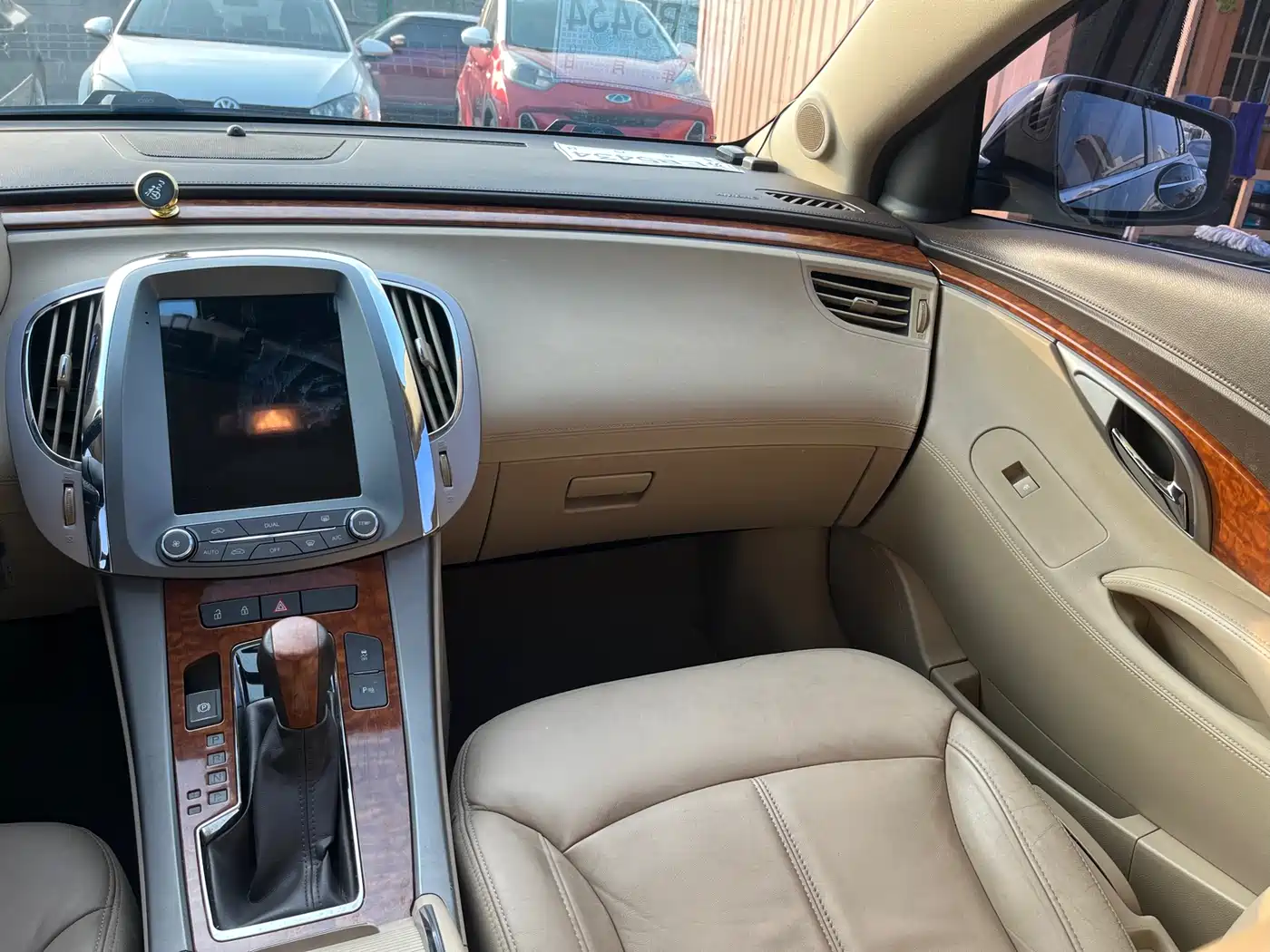 Buick LaCrosse 2012 2.4L SIDI Elegance Edition фото 12