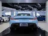 Фото 13 - Aston Martin DB11