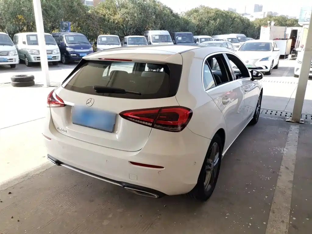Mercedes-Benz A-Class (Import) 2019 A 200 Dynamic Version фото 23