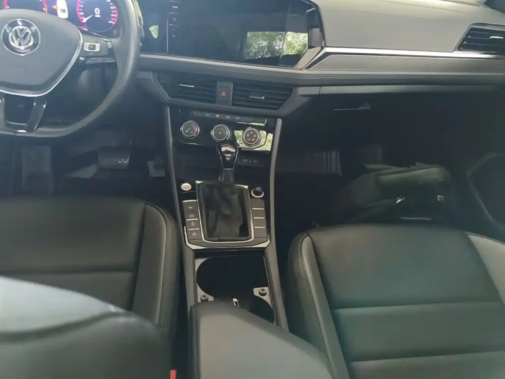 Volkswagen Sagitar 2022 280TSI DSG Surpassing Edition фото 14