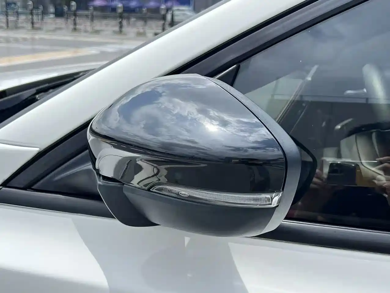 FORD FOX
