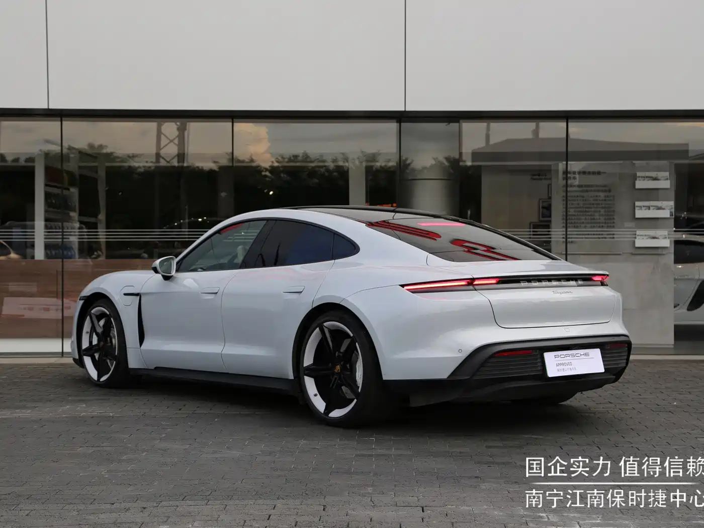 Porsche Taycan 2022 Taycan фото 6