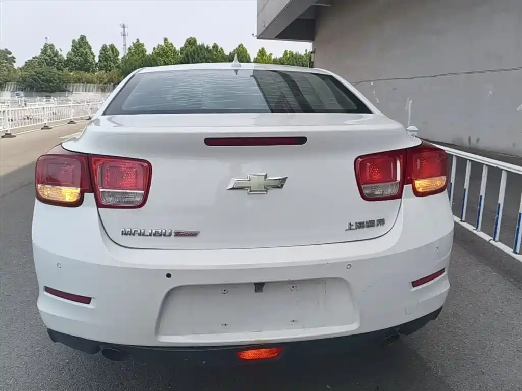 Chevrolet Malibu 2014 2.0L Automatic Luxury фото 6