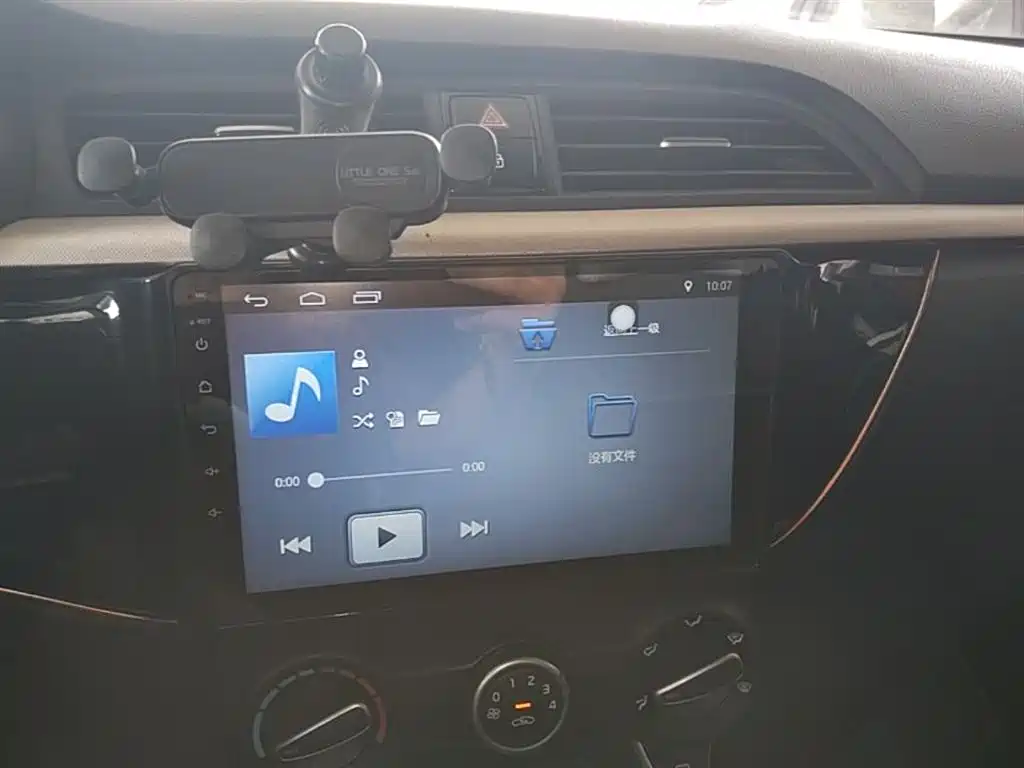 KIA K2