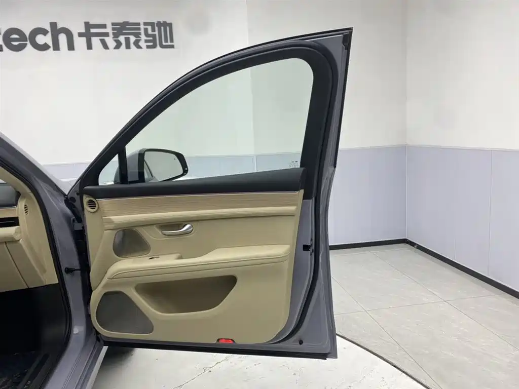 AITO Wenjie AITO M5 2024 Extended Range Max RS AWD Advanced Smart Driving Edition фото 28