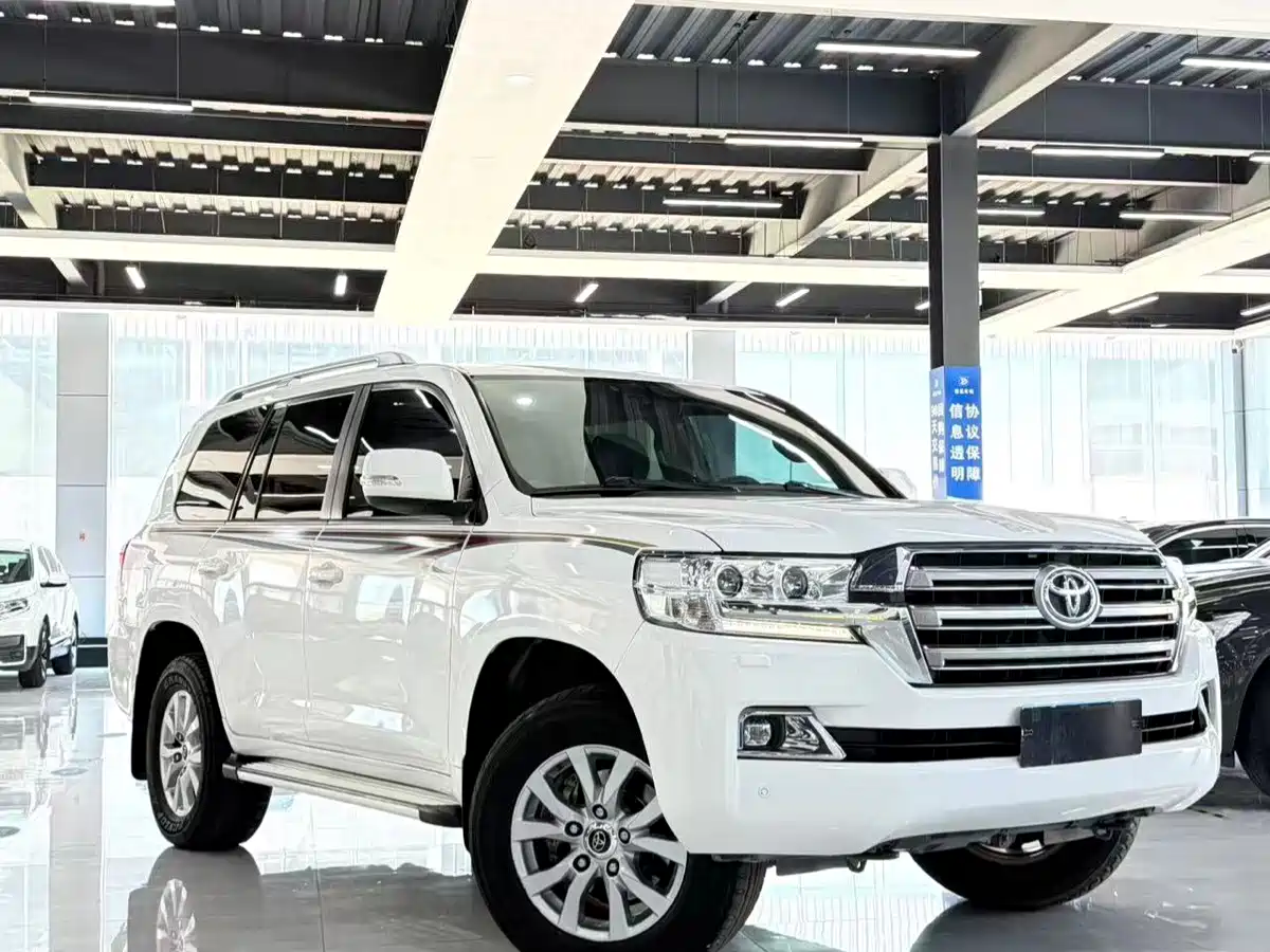 Toyota Land Cruiser (Import) 2018
