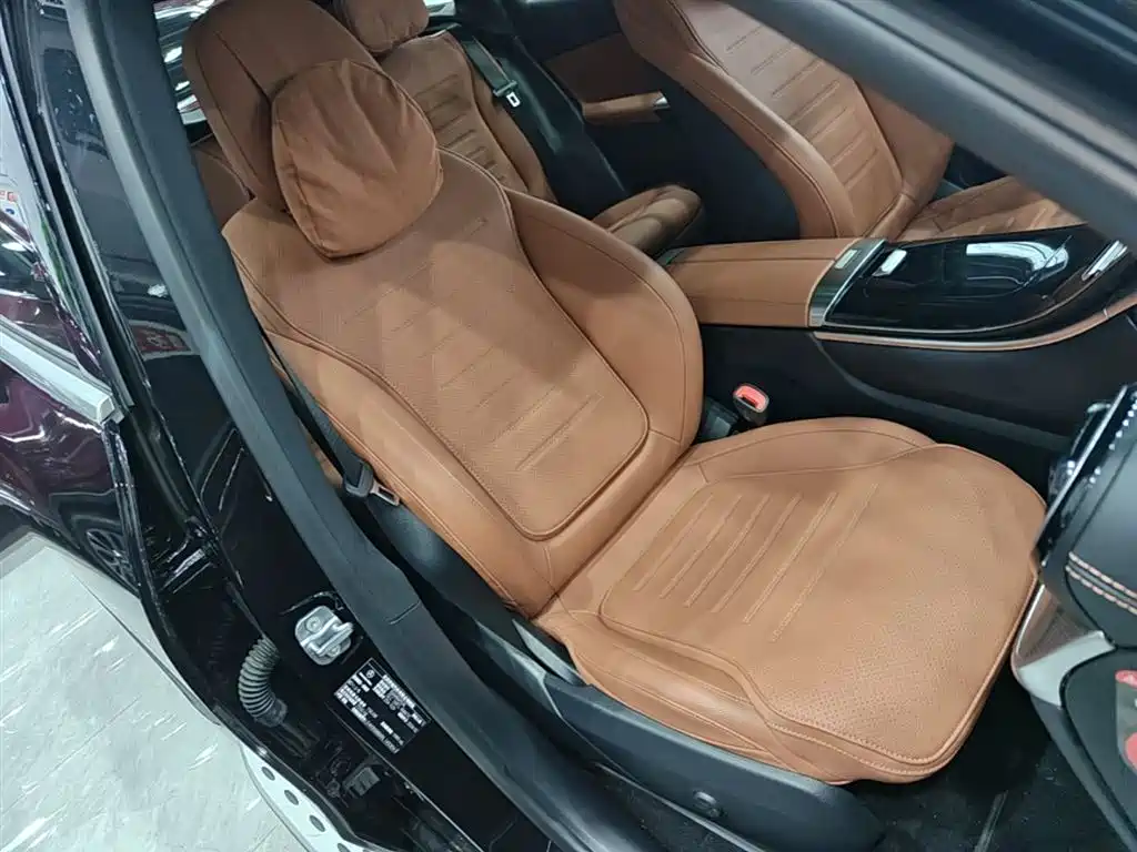 Mercedes-Benz GLC 2023 Facelift GLC 260 L 4MATIC Sport 5-Seater фото 25