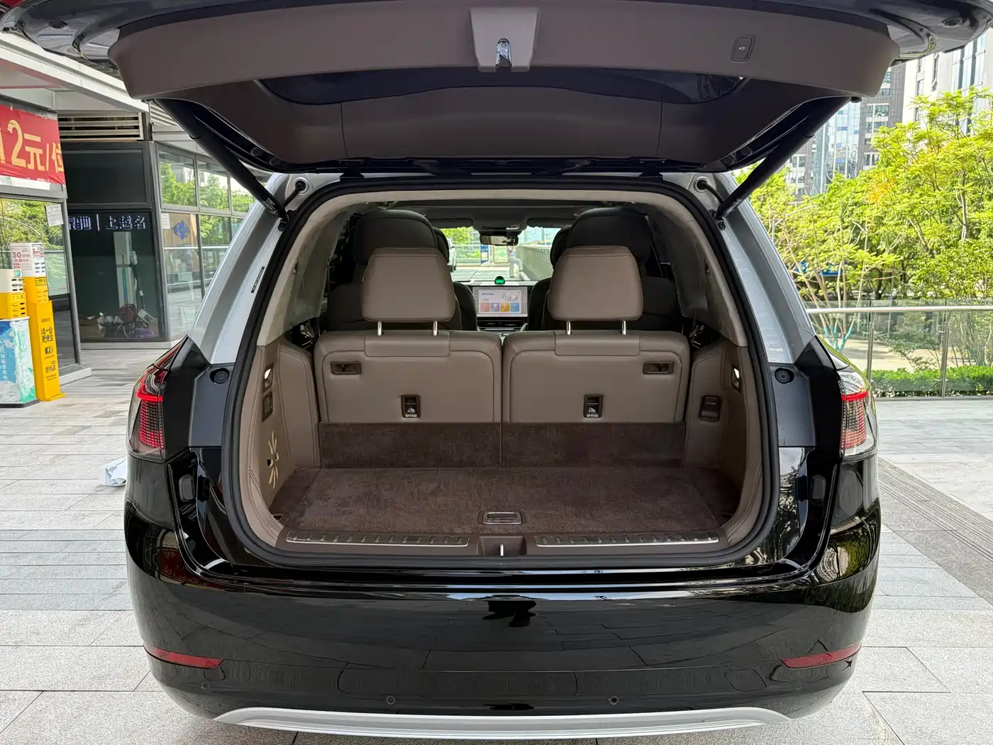 AITO Wenjie AITO M9 2025 Extended Range Ultra 52kWh 6-Seater фото 18