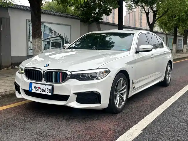 BMW 5 Series 2020 525Li M Sport Package