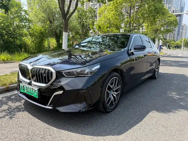  BMW BMW i5 2024 eDrive 35L M Sport Package