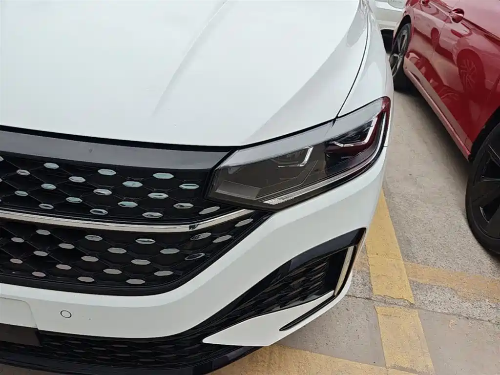 Volkswagen Lavida 2024 Model 300TSI DSG Starlight Leading Edition фото 24
