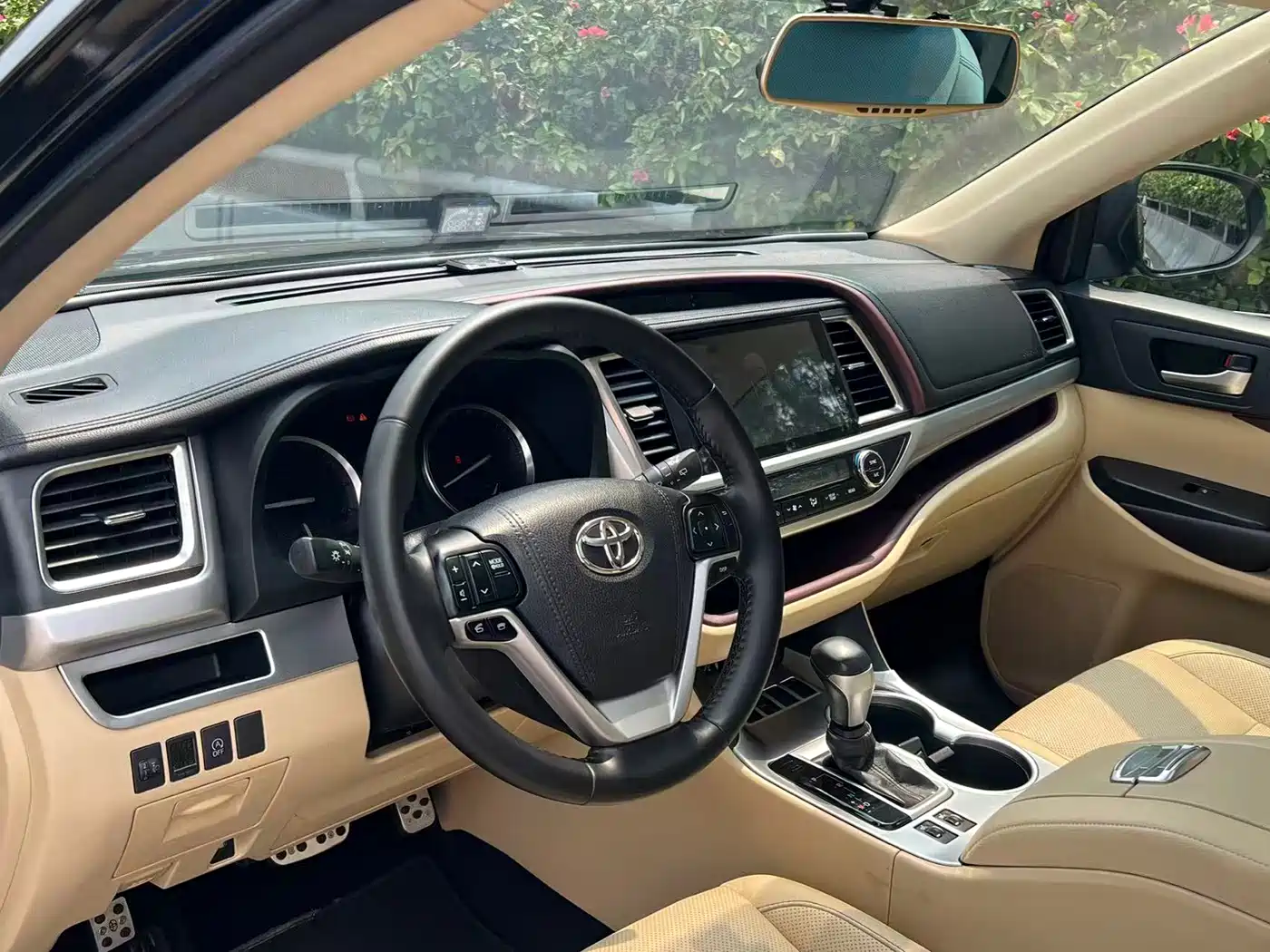 Toyota Highlander 2015 2.0T FWD Luxury Edition 7-seater фото 6