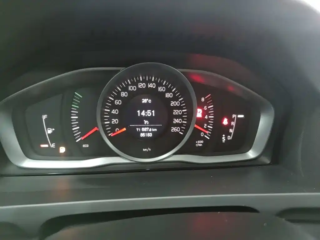 Фото 12 - Volvo S60