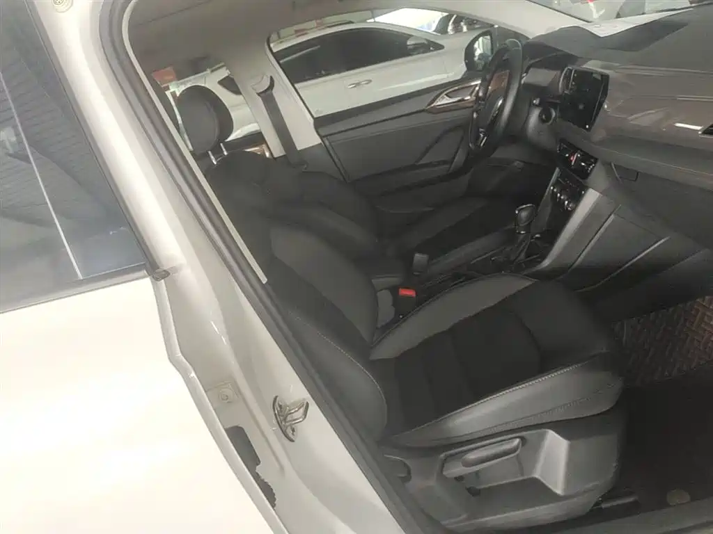 Volkswagen Tharu 2021 Model 280TSI 2WD Comfort Edition фото 24