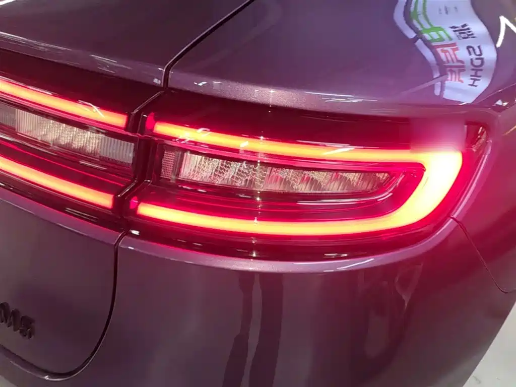 AITO Wenjie AITO M5 2025 Extended Range Ultra AWD фото 8