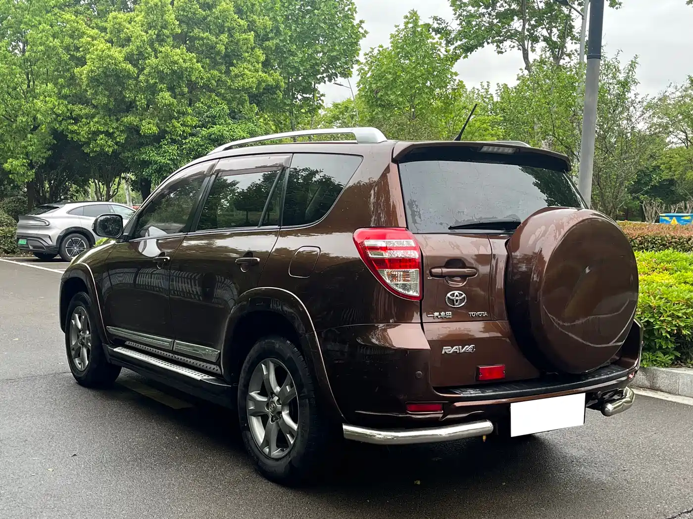 Toyota RAV4 Rongfang 2011 2.0L Automatic 4WD Edition фото 9