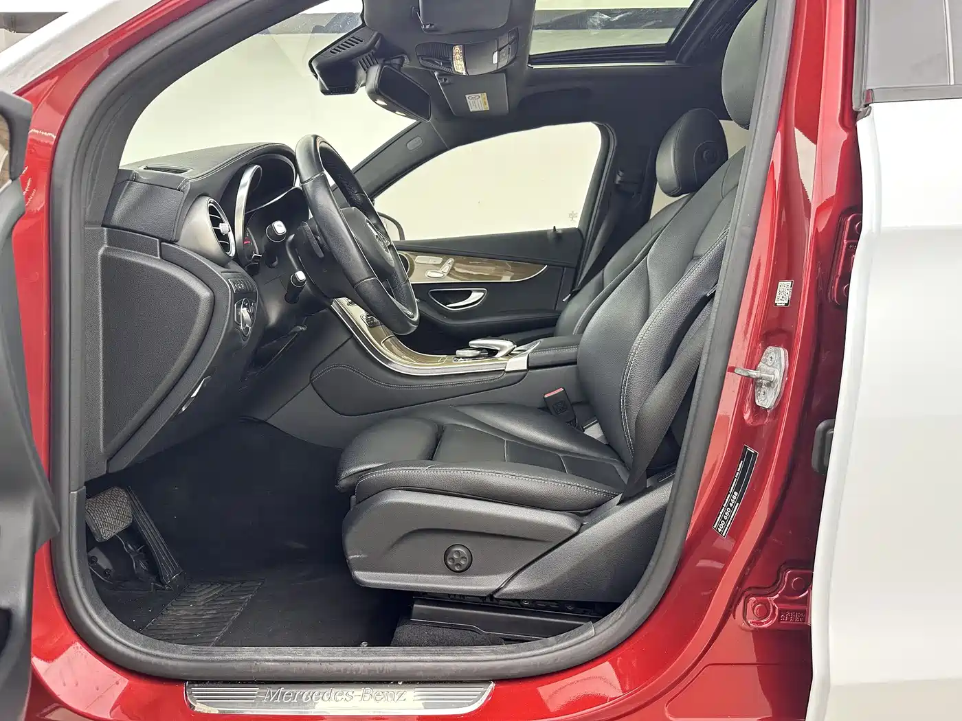 Mercedes-Benz GLC Coupe 2017 GLC 260 4MATIC Coupe SUV фото 10