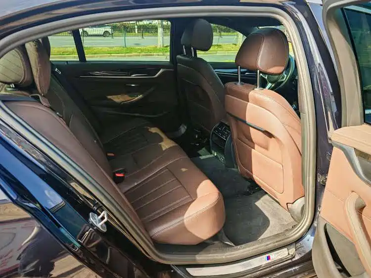 BMW 5 Series 2020 525Li M Sport Package фото 8