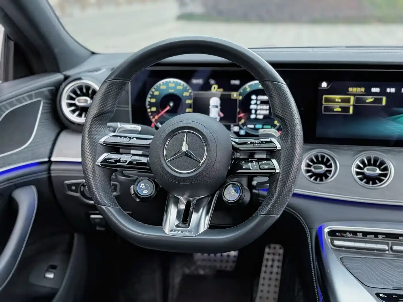 MERCEDES-BENZ AMG GT