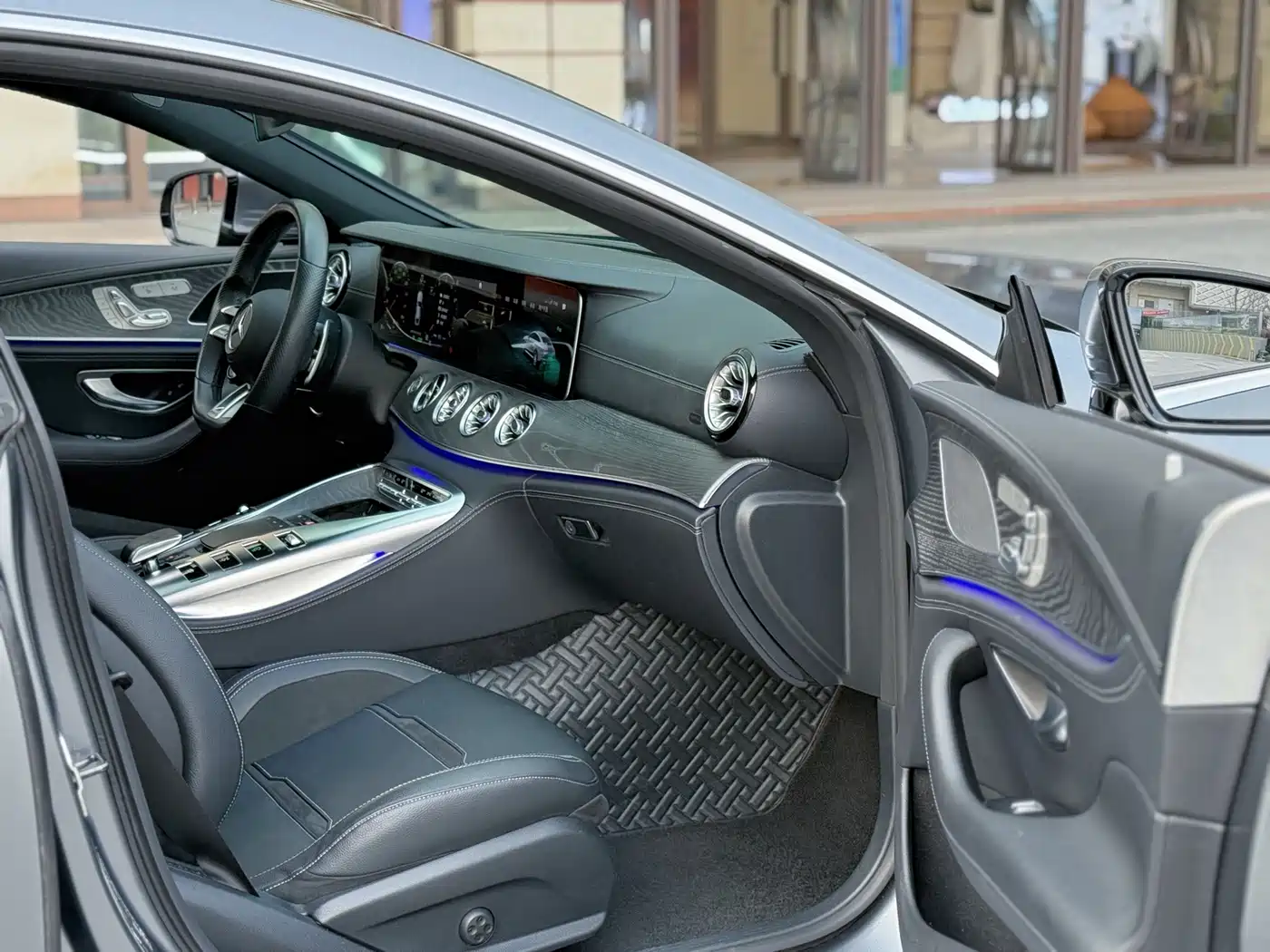 MERCEDES-BENZ AMG GT