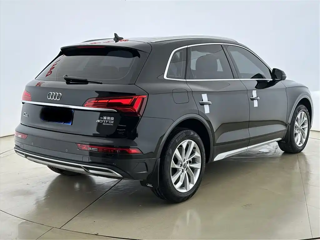 Audi Q5L 2024 Model 40 TFSI Luxury Elegance фото 25