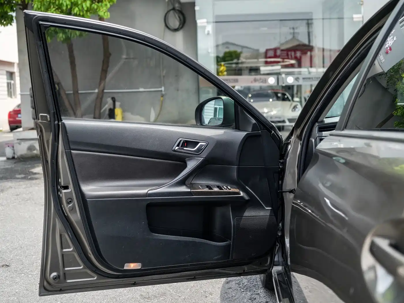 Toyota Reiz 2013 2.5V Premium Edition фото 8