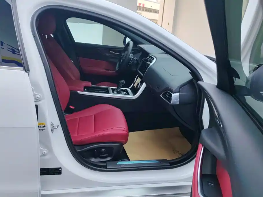 Jaguar XEL 2024 2024 Model 2.0T 250PS R-DYNAMIC S Progressive Sport Edition