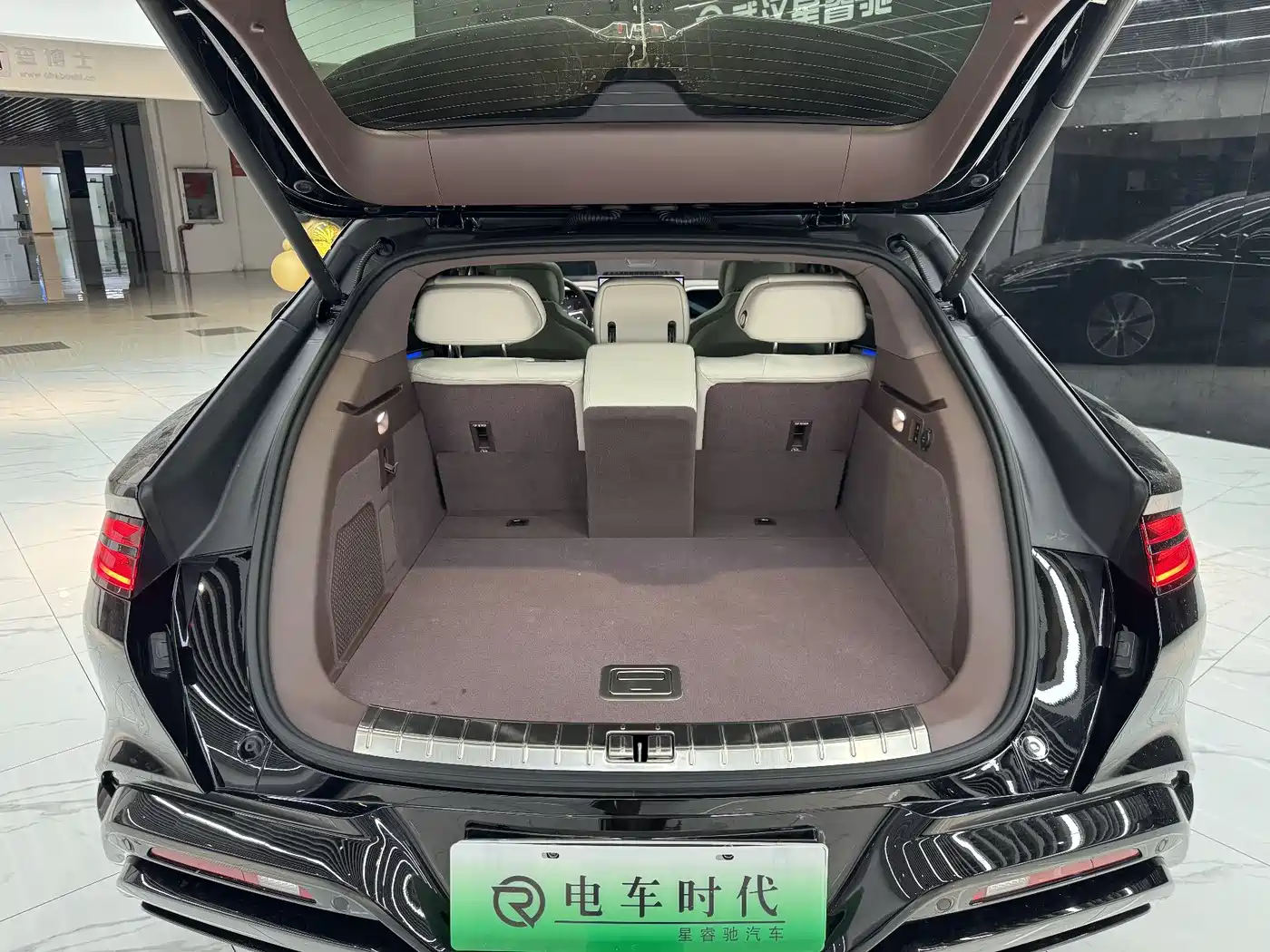 Denza Z9GT 2024 Model 1100 AWD Max Edition фото 15