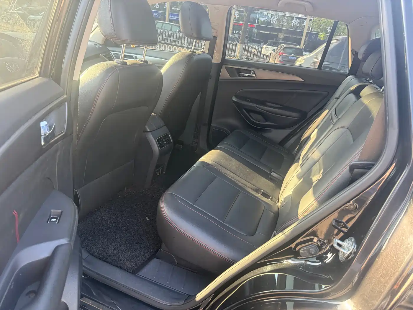 CHANGAN CS75