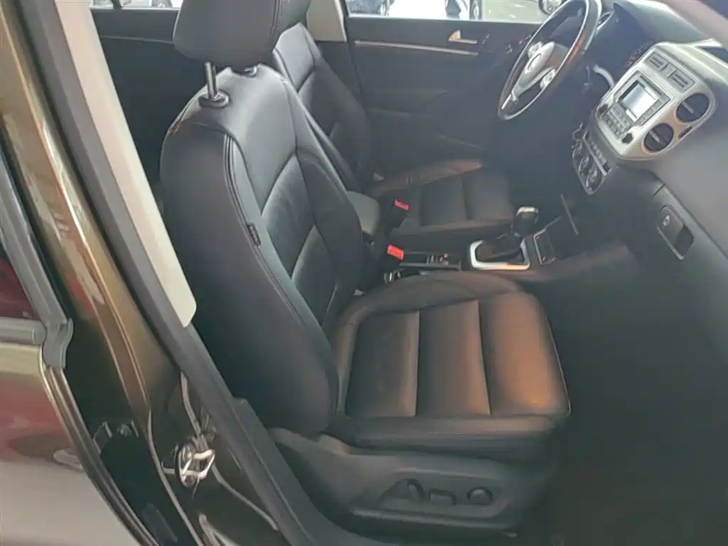 Volkswagen Tiguan 2015 1.8TSI Automatic 2WD Comfortline фото 25