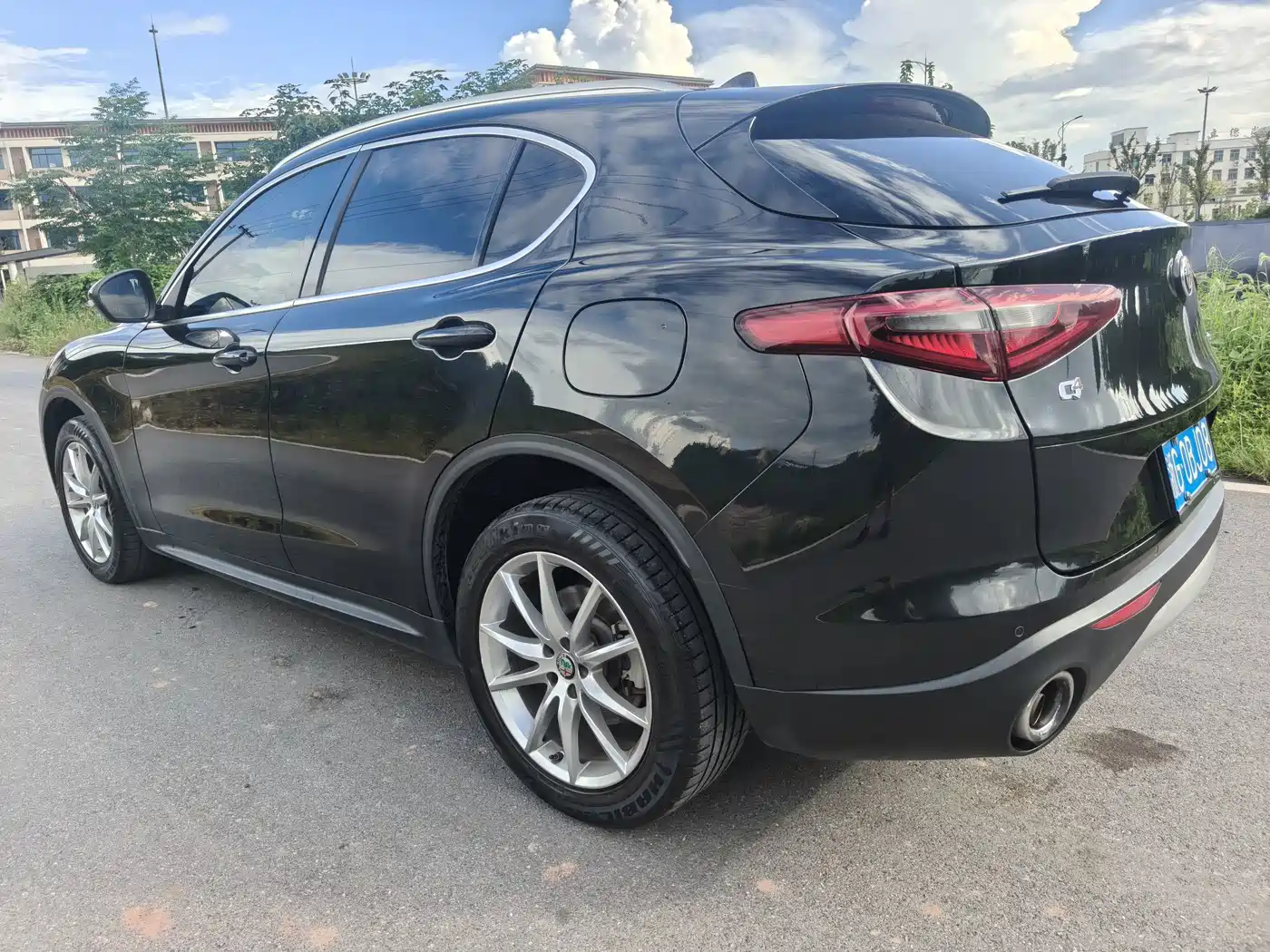Alfa Romeo Stelvio 2018 2017 2.0T 200HP Luxury Edition