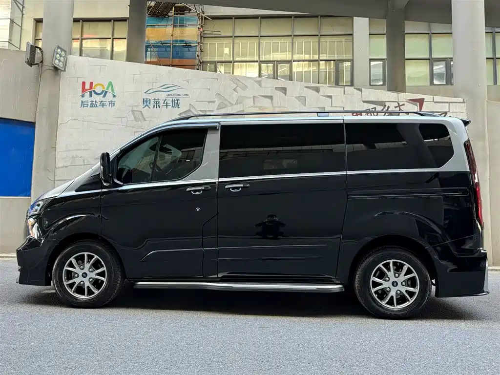Ford Tourneo 2024 Model 2.0T Auto Supreme Plus Edition фото 3