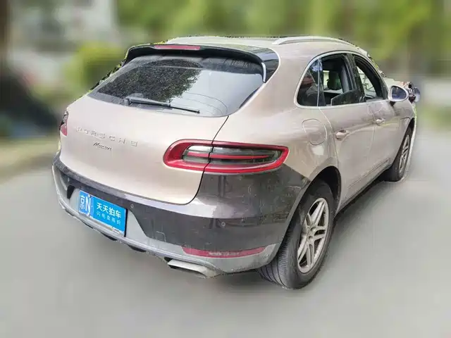 Porsche Macan 2017 Macan 2.0T — фото 2