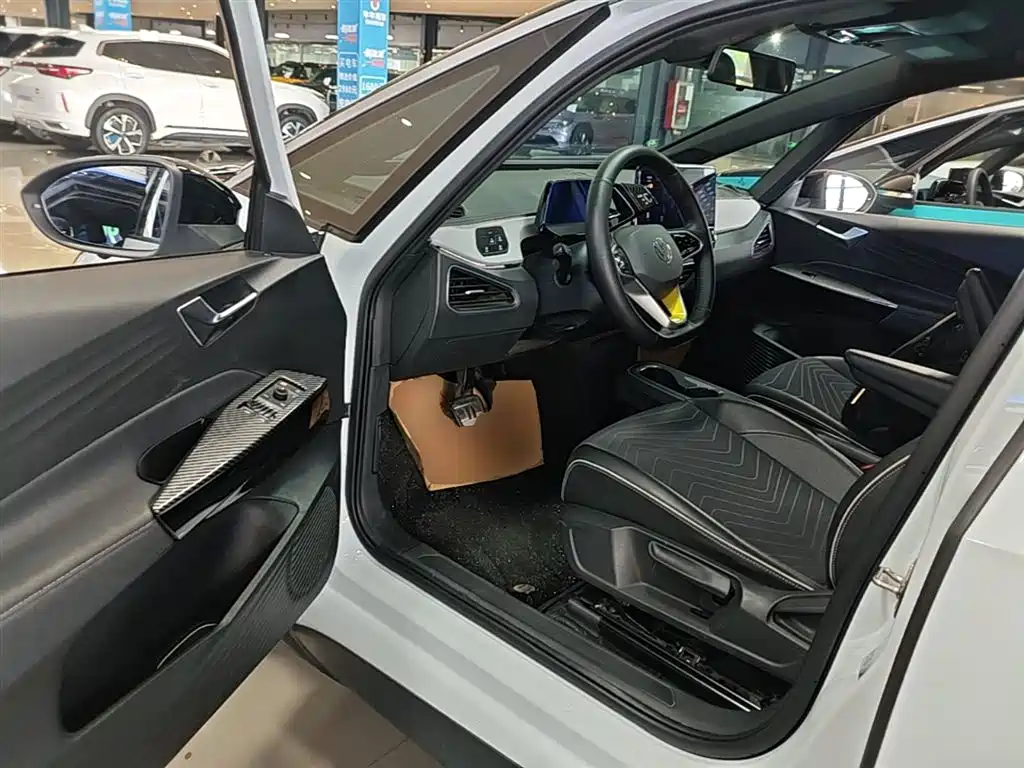 Volkswagen ID.3 2023 Pure Smart Edition фото 16