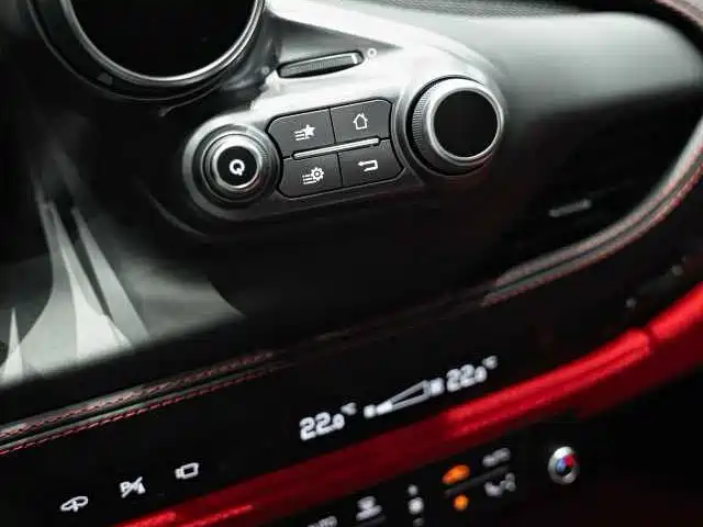 Ferrari F8 2021 2019 Tributo 3.9T V8