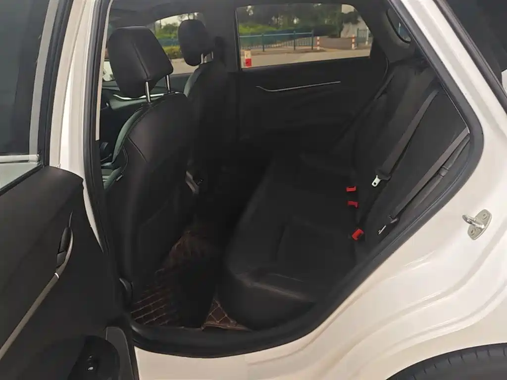 Buick Excelle GT 2019 18T Auto Connected Elite China VI фото 17