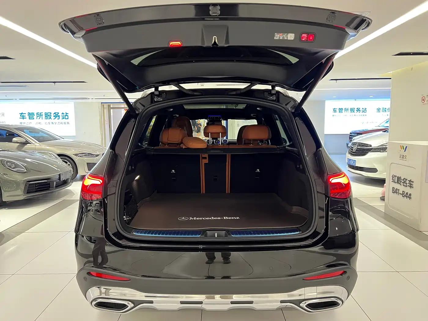 Mercedes-Benz GLC 2024 GLC 300 L 4MATIC Dynamic 5-seater фото 13