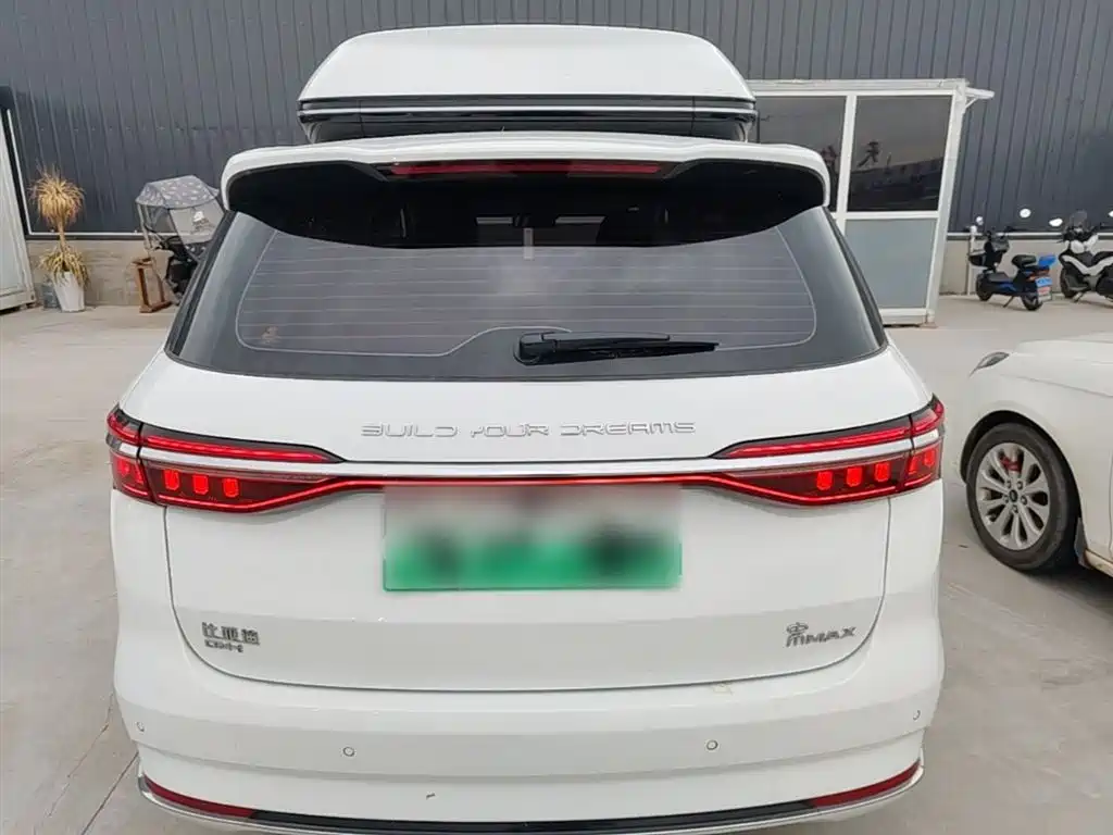 BYD Song MAX New Energy 2022 DM-i 105KM Executive Edition фото 4