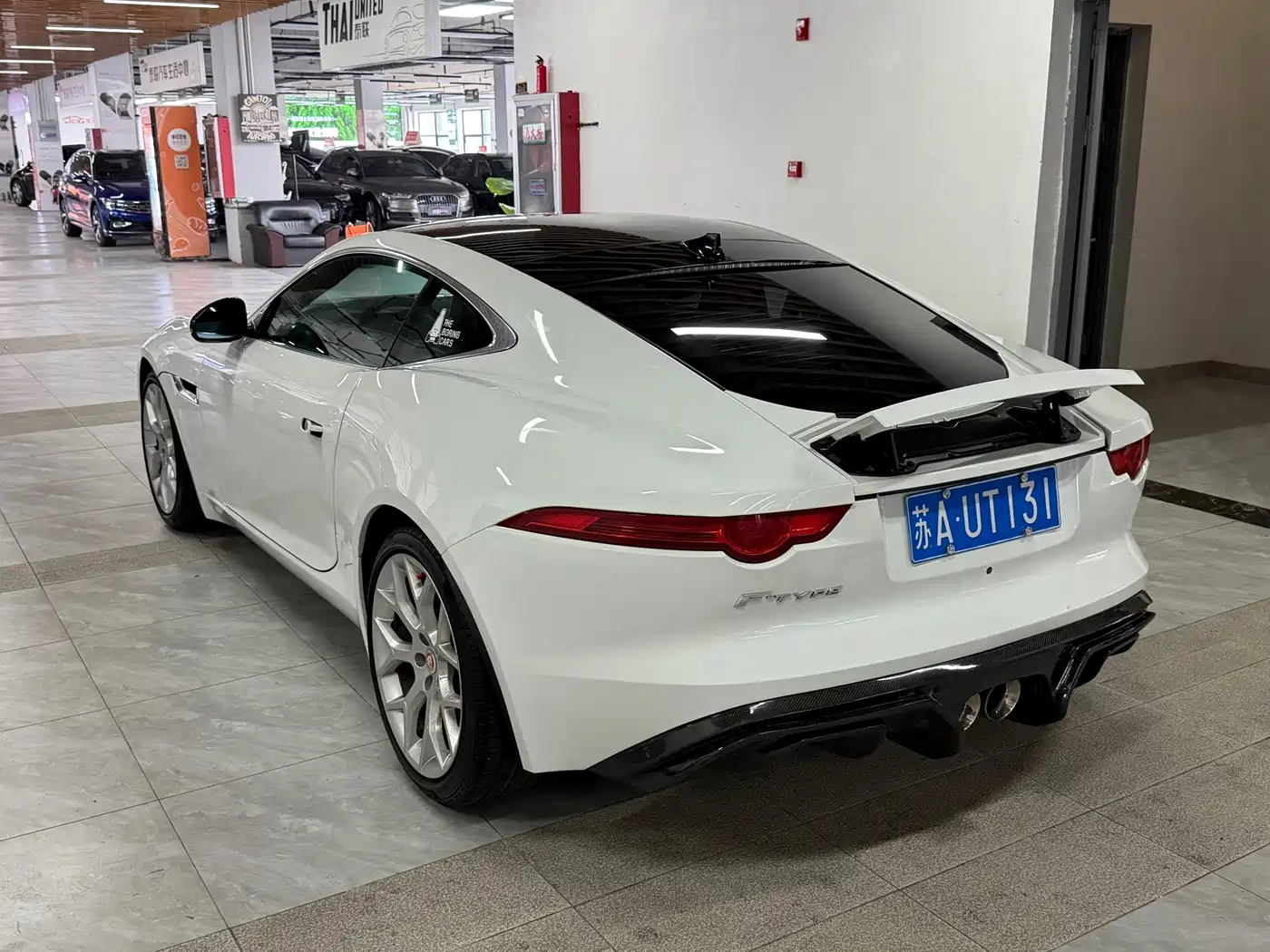 Фото 6 - Jaguar F-TYPE