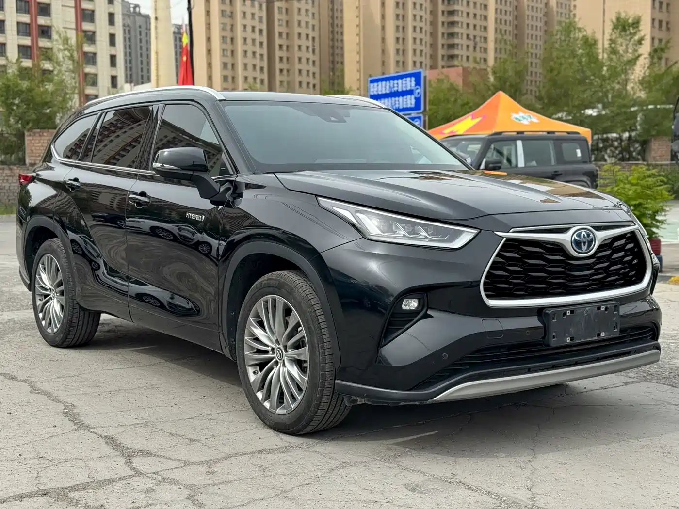 Toyota Highlander 2024 2.5L Smart Hybrid 4WD Premium 7-seater фото 3