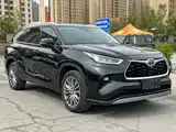 Photo 3 - Toyota Highlander