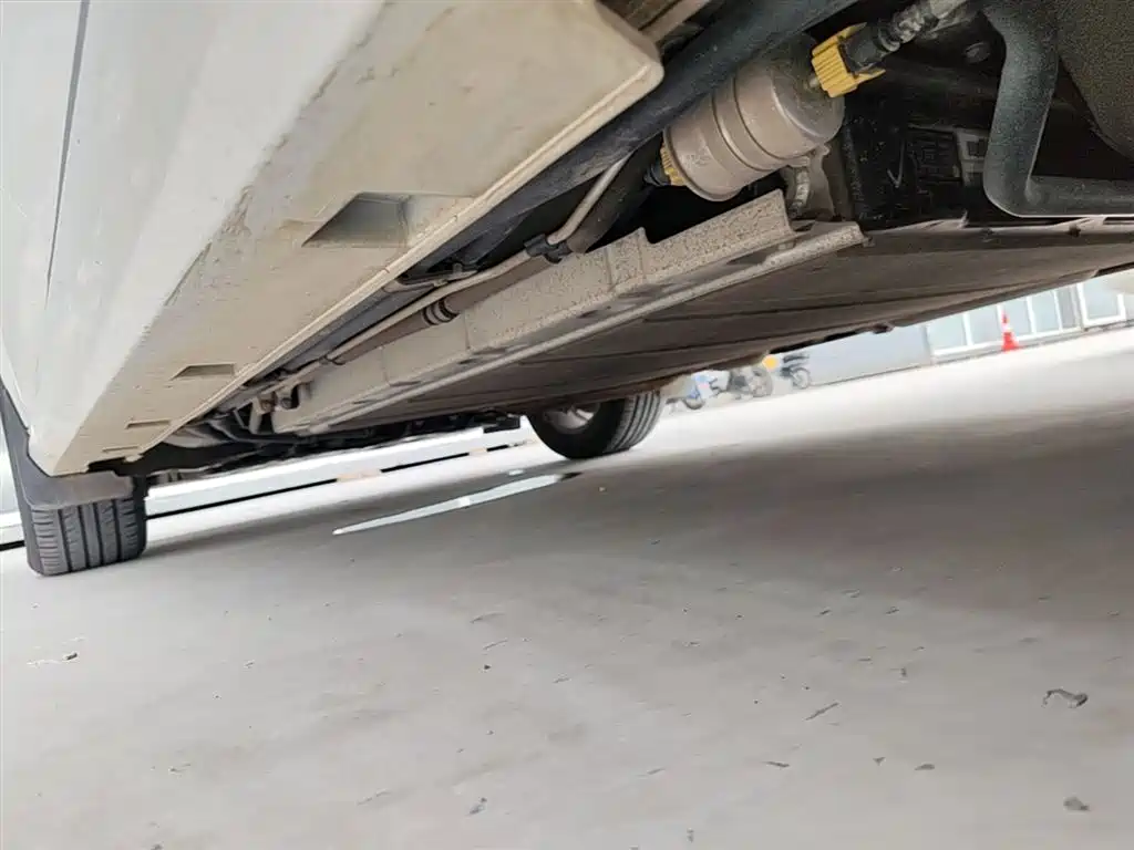 BYD Song MAX New Energy 2022 DM-i 105KM Executive Edition фото 21