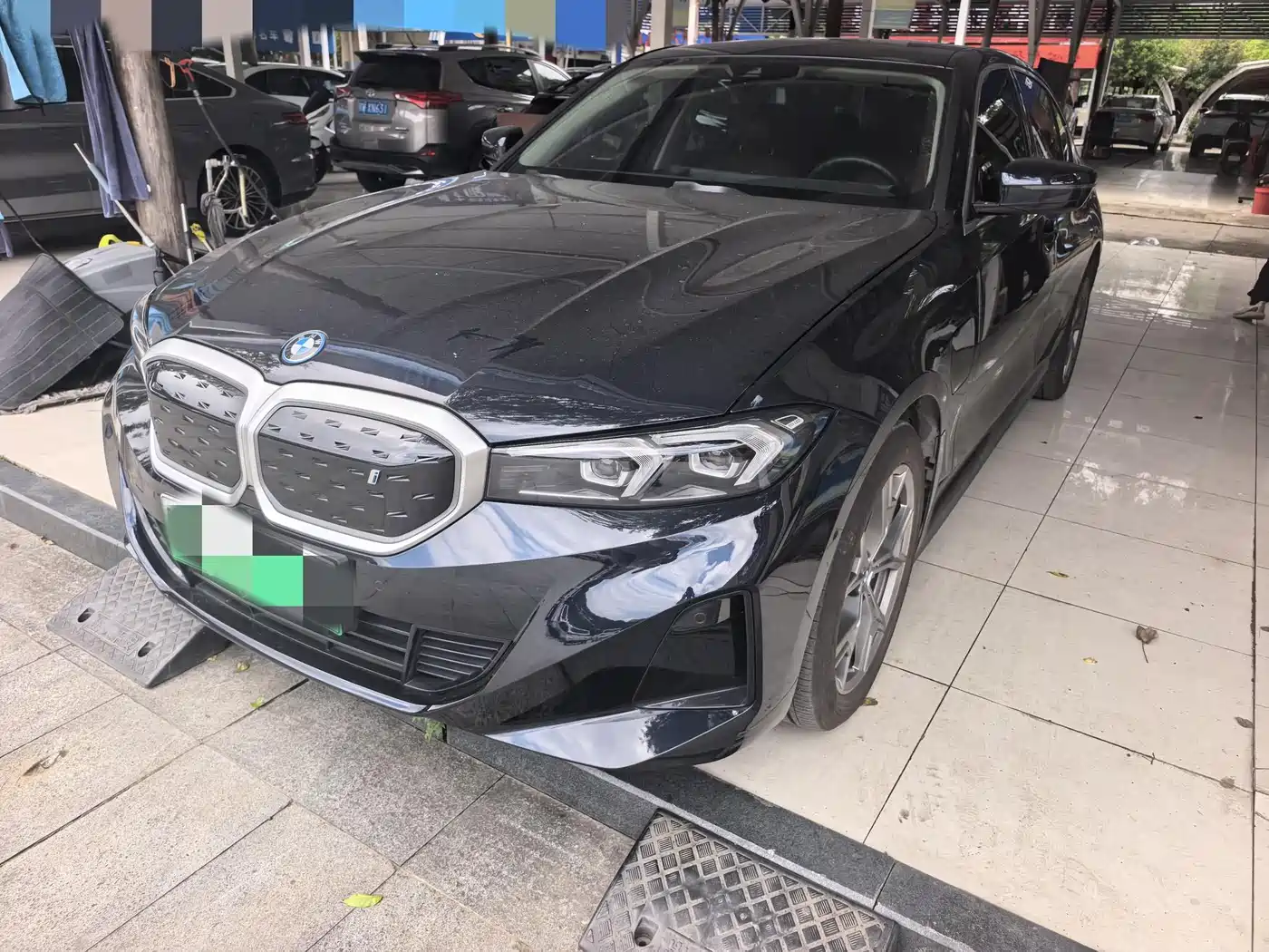 BMW i3 2024 eDrive 35 L
