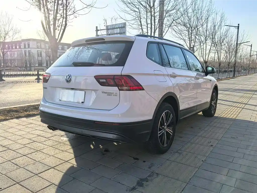 Volkswagen Tiguan L 2020 330TSI Auto 2WD Trend China VI фото 7