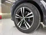 Photo 7 - BMW X7