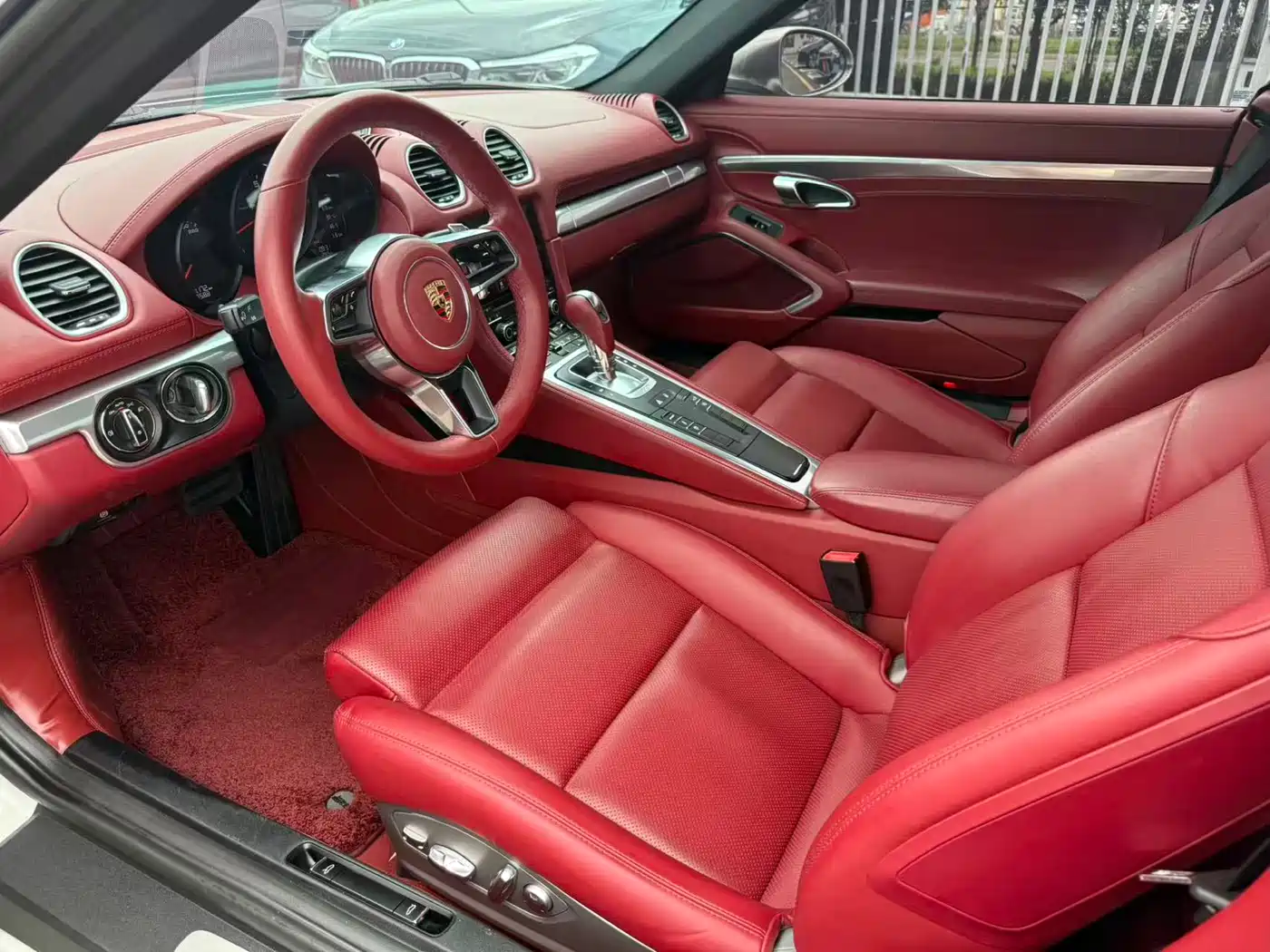 Porsche 718 2018 Cayman 2.0T фото 4