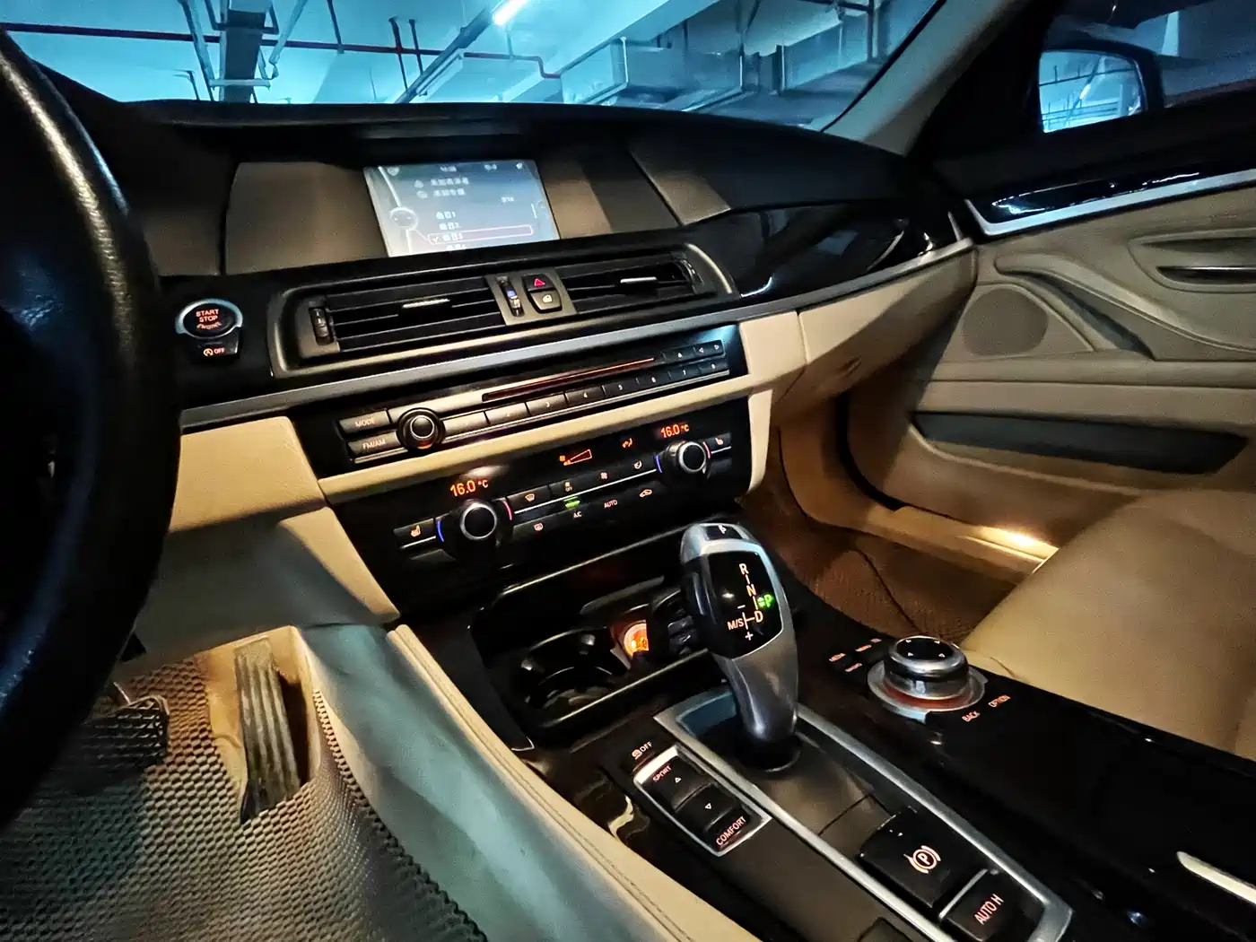 BMW 5 Series 2013 525Li Luxury фото 11
