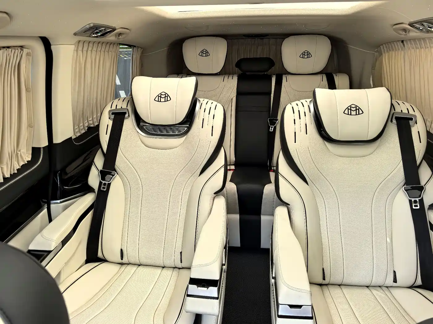 Mercedes-Benz V-Class 2022 V 260 L Long Wheelbase Prestige Edition фото 26