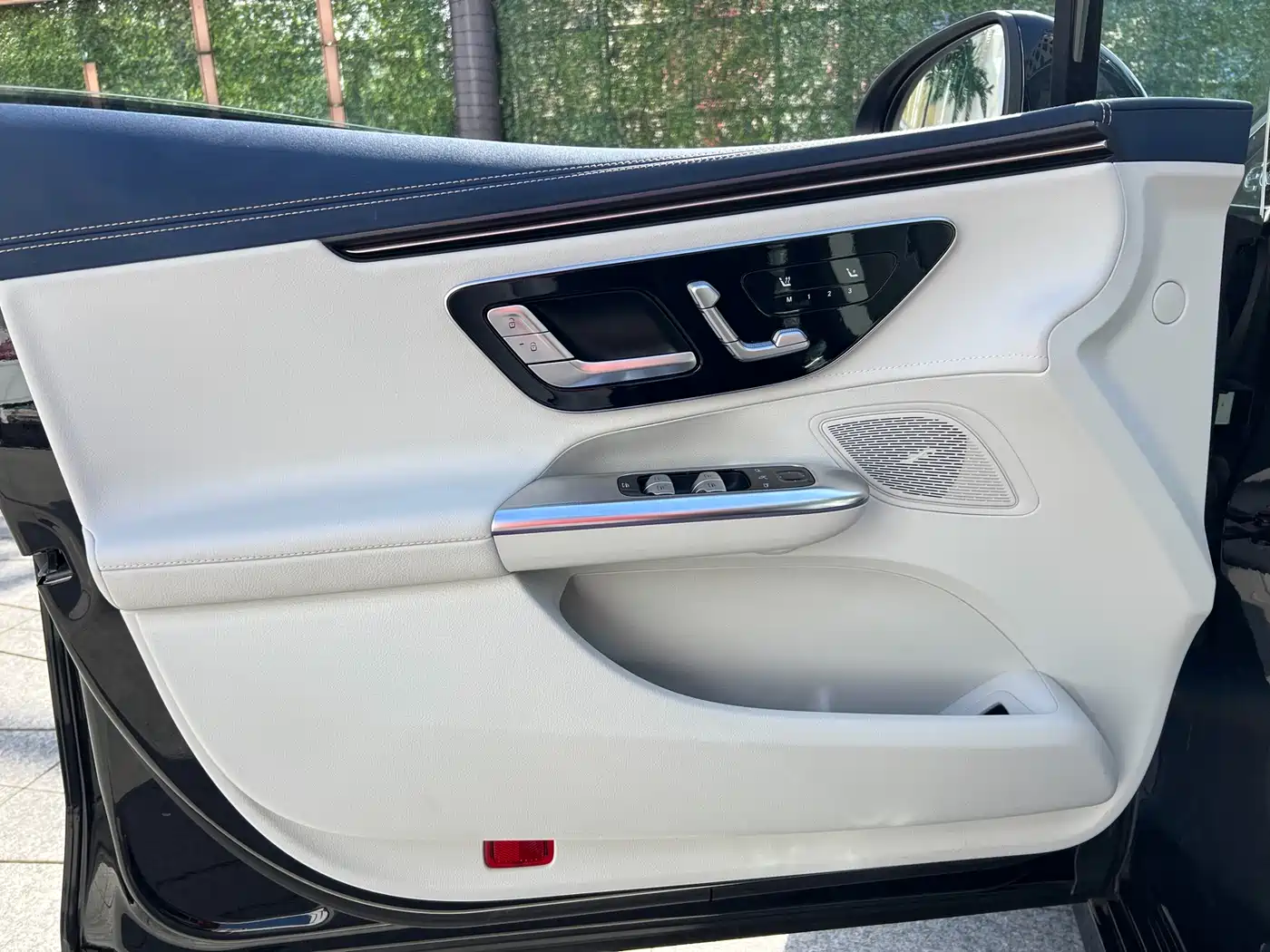 Mercedes-Benz EQE 2022 350 Pioneer Edition фото 19